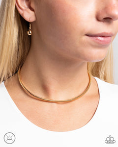 Captivating Choker - Gold-Paparazzi