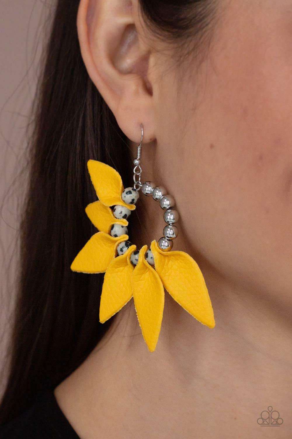 Flower Child Fever - Yellow-Paparazzi - Flauless Bling Boutique